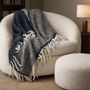 West Elm Jete Manta Throw NWT